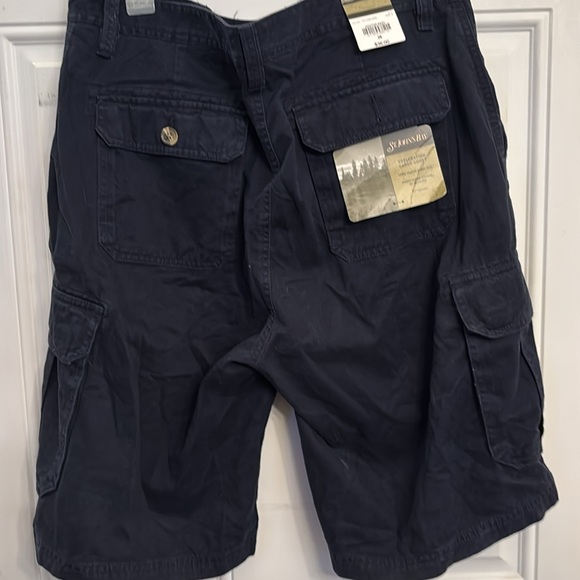 NWT Men’s Cargo Shorts St John’s Bay - Picture 2 of 7